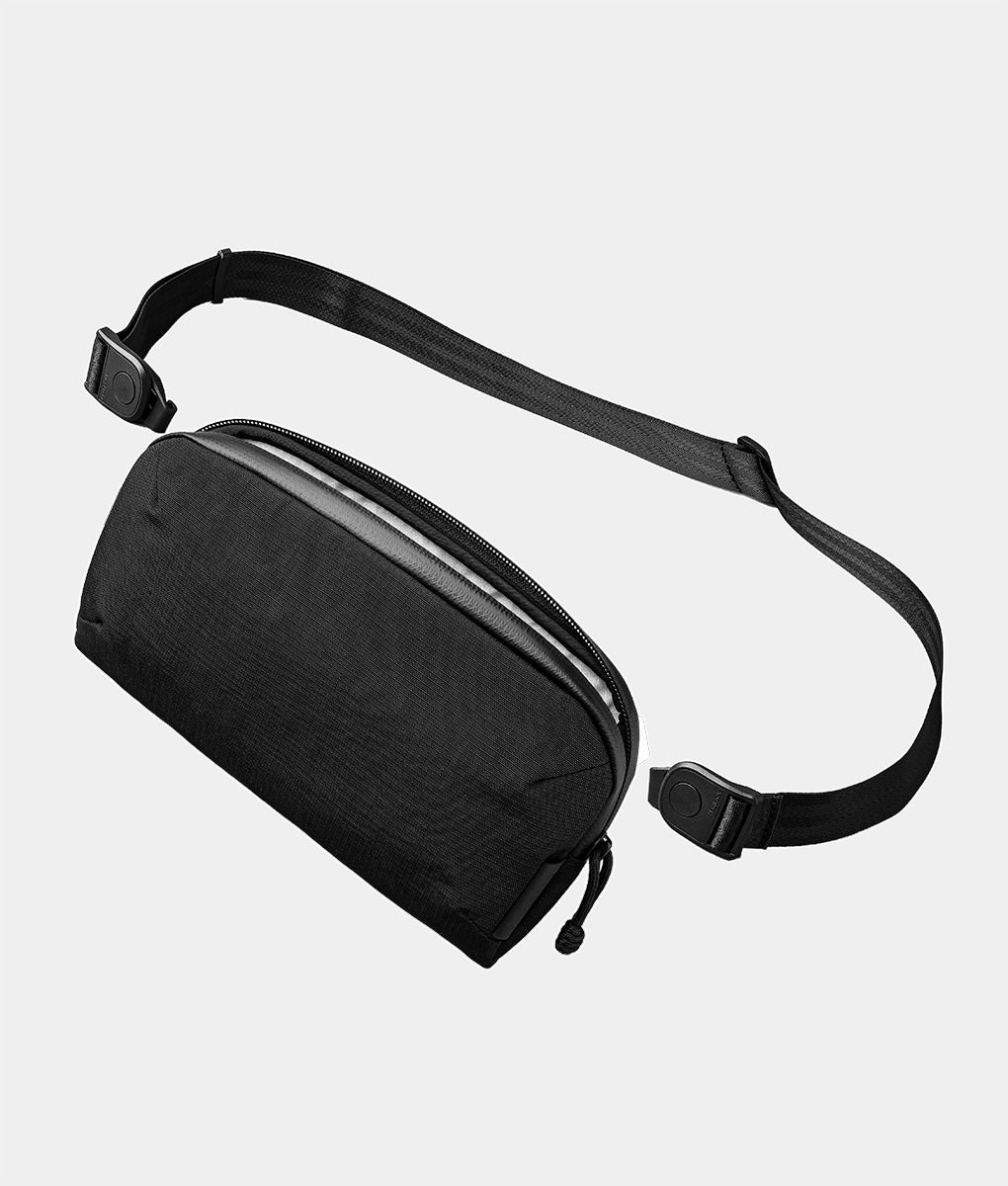 Flight Pouch Pro – Magnetic Passport Holder & Travel Organizer